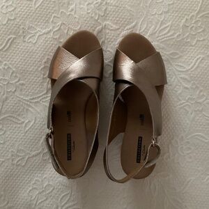 Clark’s gold metallic wedges, size 8, in EUC.